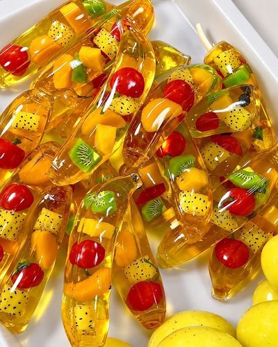 Gomitas de frutas en forma de plátano